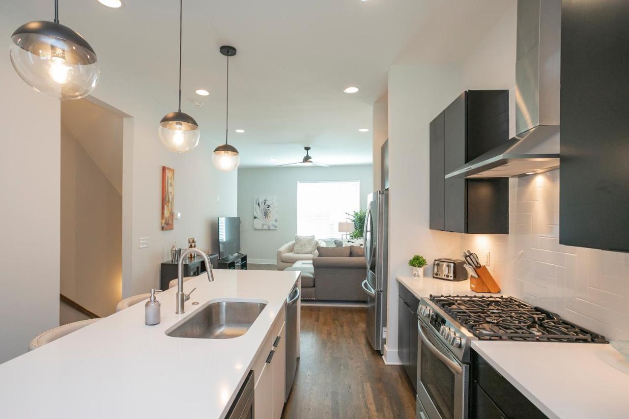 Luxury Townhome Skyline Views Mins To Dt Nashville Exteriör bild