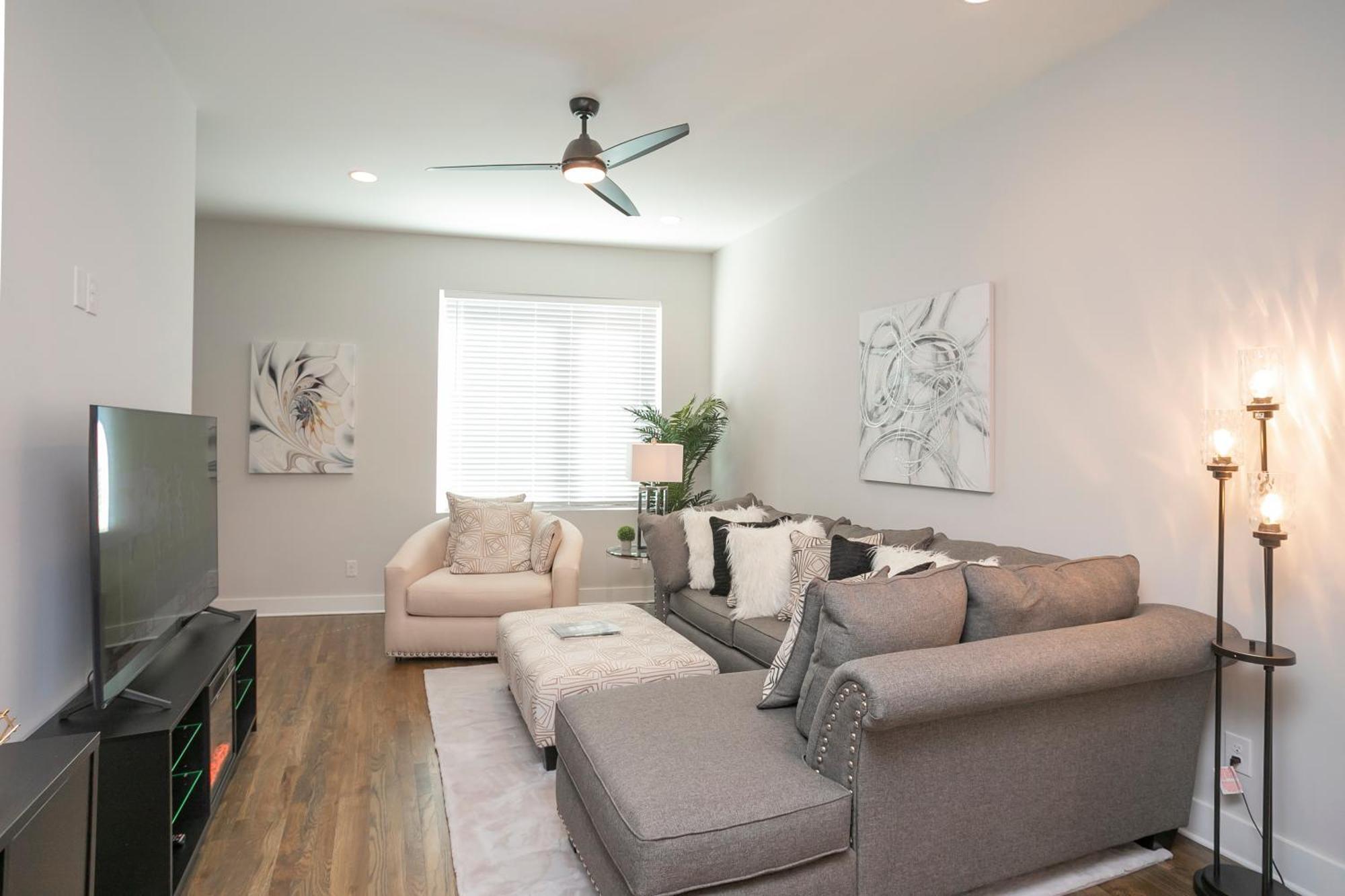 Luxury Townhome Skyline Views Mins To Dt Nashville Exteriör bild