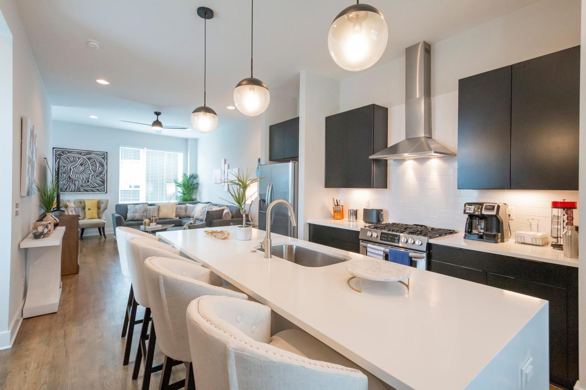 Luxury Townhome Skyline Views Mins To Dt Nashville Exteriör bild