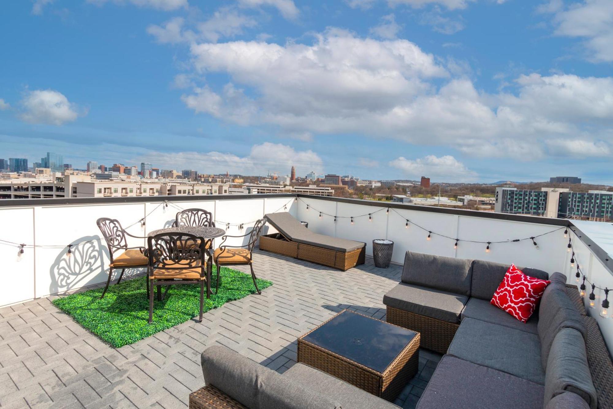 Luxury Townhome Skyline Views Mins To Dt Nashville Exteriör bild